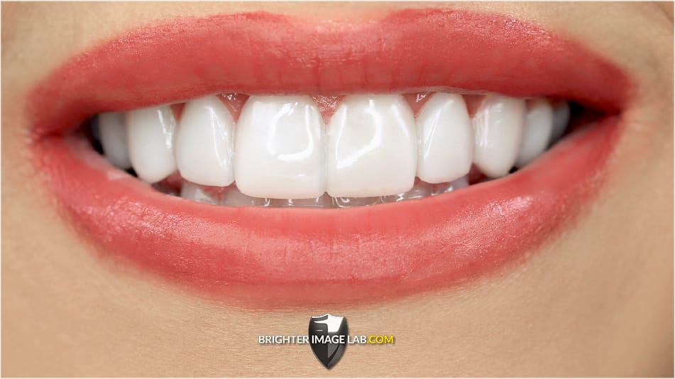Monica_CloseUp-WEB