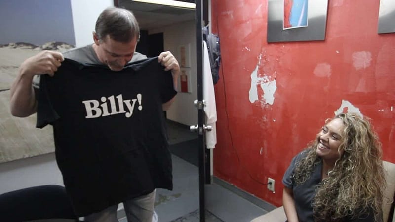 Testimonial cambio de imagen y casey Neistat Love Billy camisa para Brighter Image Lab